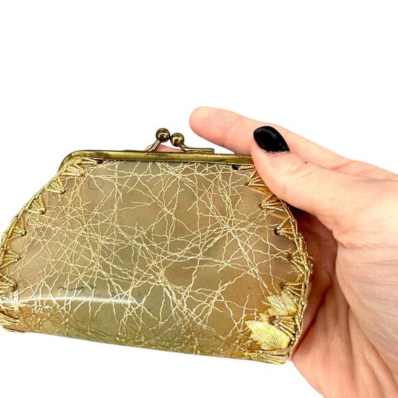 Mid-Century Gold Soft Plastic Kiss-Lock Change Purse – Retro Gatsby Style - Picture 3 of 6
